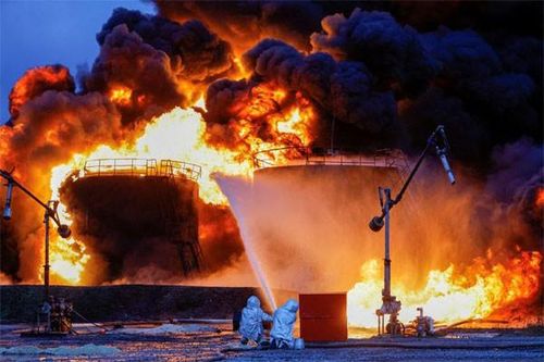Chùm ảnh cơ sở hạ tầng Ukraine chìm trong biển lửa