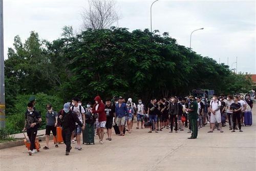 Kiên Giang: Tiếp nhận thêm công dân Việt Nam trở về từ Campuchia