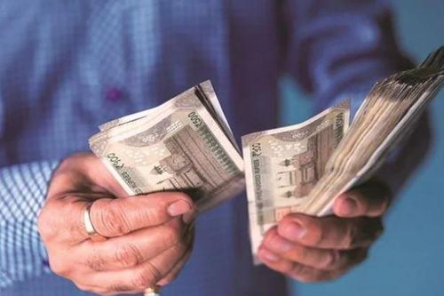 Việt Nam lọt nhóm đầu các nước sẽ tăng lương thực tế nhiều nhất năm 2023