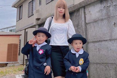 Mẹ làm cơm hộp mùa Halloween đáng yêu cho con trai