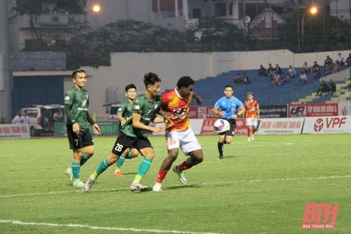 Đông Á Thanh Hóa thua ngược trên sân nhà trước đội bóng cuối bảng