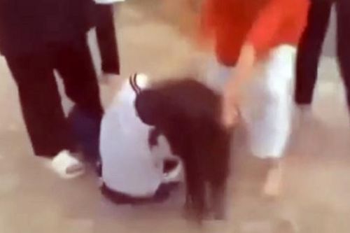 Làm rõ vụ nữ sinh lớp 8 bị đánh hội đồng gây xôn xao dư luận