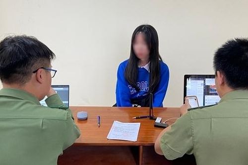 Phạt 25 triệu đồng nhóm TikToker bịa chuyện du khách bị thu phí khi chụp hình