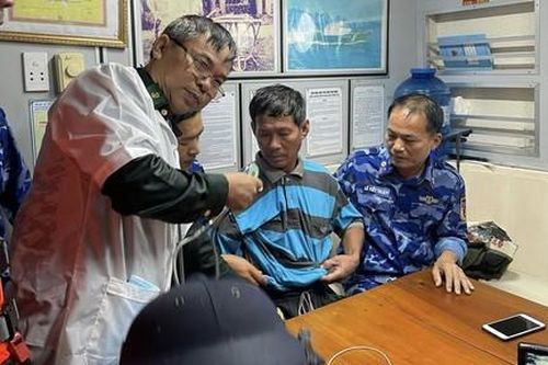 Tìm thấy thi thể 3 thuyền viên trong vụ tàu hàng va chạm tàu cá