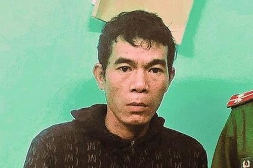 Trinh sát lần mò vào tận bãi vàng bắt kẻ bị truy nã trước sự ngỡ ngàng