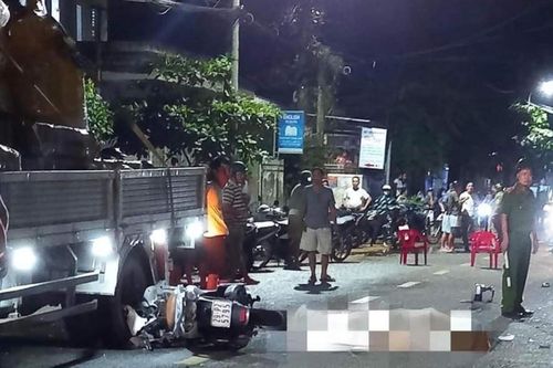 Va chạm với ô tô, người đàn ông đi xe máy tử vong tại chỗ