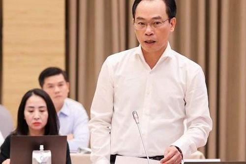 Hà Nội có nên điều chỉnh giờ học như TP HCM?