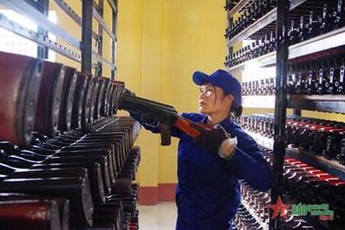 Chị Vượng mẫn cán