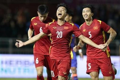 Xua tan nỗi lo, ĐT Việt Nam vẫn chinh phục AFF Cup với điểm tựa Mỹ Đình