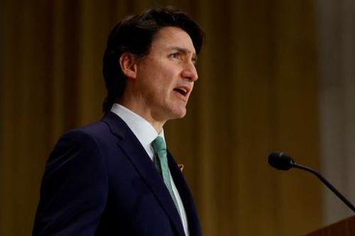 Canada trở thành nước đầu tiên bán trái phiếu huy động tiền cho Ukraine