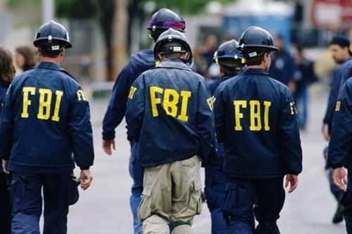 FBI cảnh báo việc bắt cóc trẻ em qua dịch vụ chia sẻ xe