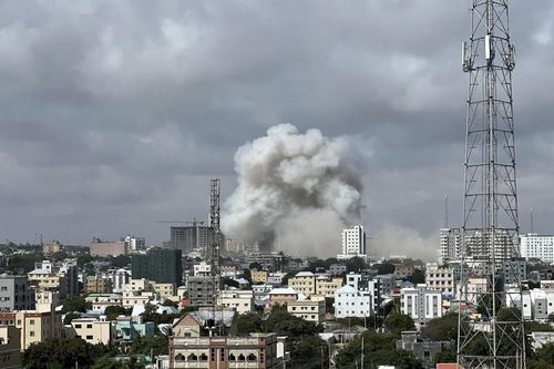 Somalia: Đánh bom kép nhằm vào trụ sở Bộ Giáo dục, hàng chục người thương vong