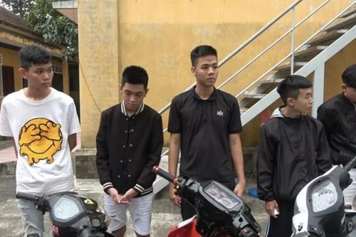 Triệu tập nhóm 'quái xế' chạy xe tốc độ cao, lạng lách, gây mất an ninh trật tự