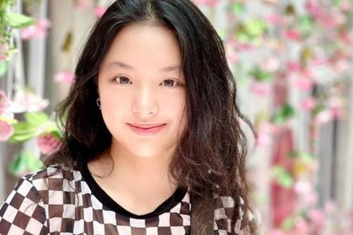 Nhan sắc ngọt ngào của ái nữ Suti nhà cựu người mẫu Thúy Hạnh ở tuổi 14