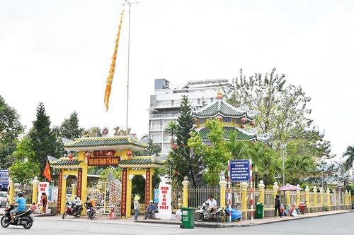 Bóng mát bảo thụ ở Bồ Đề Đạo Tràng