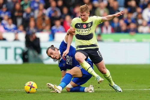 De Bruyne ghi siêu phẩm, Man City đánh bại Leicester