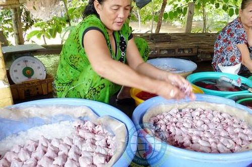 Chợ chuột lớn nhất miền Tây gom 5 tấn mỗi ngày vẫn không đủ bán