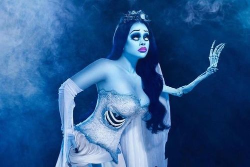 Dàn sao tạo hình Halloween kinh dị