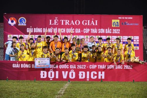 TP.HCM bảo vệ thành công chức vô địch giải bóng đá nữ VĐQG