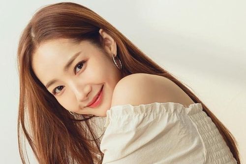 Không chỉ Park Min Young, mỹ nhân dao kéo này cũng khiến khán giả ngỡ ngàng vì sự nghiệp tụt dốc