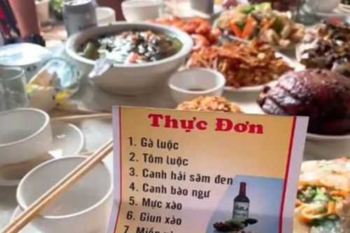 'Mâm cao cỗ đầy' tại lễ cưới ở Quảng Ninh khiến netizen trầm trồ nhưng có một món này 'lạ lắm'