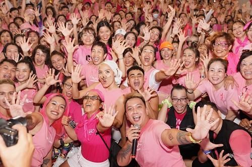 Gần 1.000 người đồng hành cùng bệnh nhân ung thư vú
