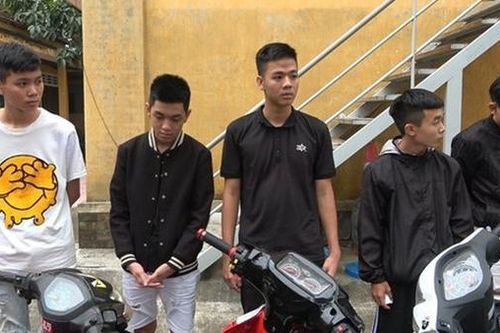 Triệu tập nhóm thanh, thiếu niên chạy xe tốc độ cao, lạng lách