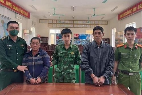 Bắt nhiều vụ vận chuyển hàng cấm, hàng lậu trên tuyến biên giới Lao Bảo