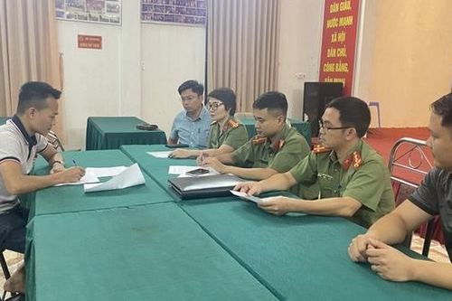 Làm việc với 2 đối tượng thông tin sai sự thật về thị trường tài chính, chứng khoán
