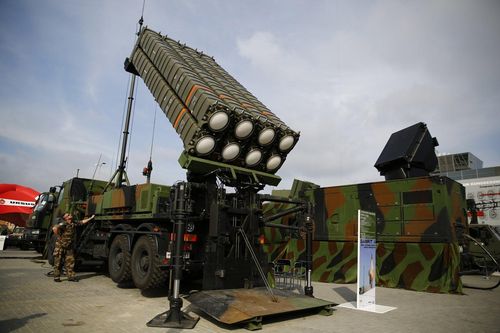 Ukraine nhận tổ hợp phòng không tối tân nhất châu Âu cùng hàng chục pháo tự hành từ Ý