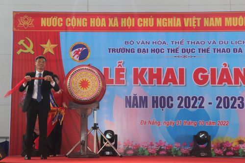 Trường Đại học TDTT Đà Nẵng đón gần 300 tân sinh viên trong năm học mới