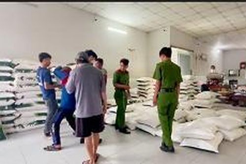 Phát hiện 5 tấn đường cát nhập lậu từ Thái Lan được 'phù phép' thành đường Myanmar