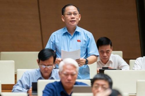 Đại biểu Quốc hội: 'Lãng phí là vấn nạn quốc gia'