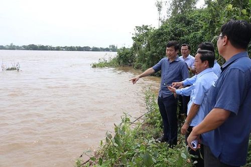 Triển khai phương án khẩn cấp di dời người dân vùng sạt lở nguy hiểm