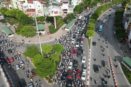 Công an Hà Nội đề nghị tổ chức lại giao thông tại 60 điểm bất cập