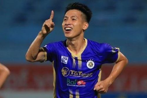 Clip Hùng Dũng ghi bàn sau một năm rưỡi