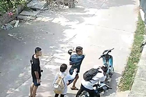 Khẩn trương điều tra, xử lý nghiêm đối tượng hành hung học sinh