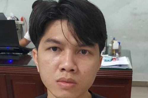 Bắt nam thanh niên, thu giữ khẩu súng cùng 60 viên đạn