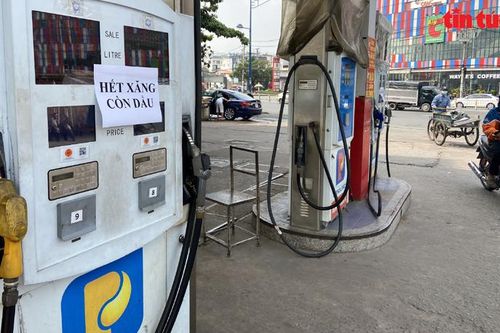 TP Hồ Chí Minh: Hàng loạt cây xăng quay lại điệp khúc 'hết xăng, còn dầu'