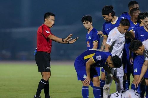 Trọng tài Thái Lan bắt chính ở vòng 23 V-League