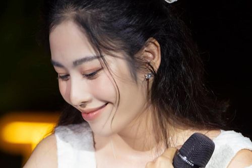 Nam Em than thở về chuyện tình cảm: 'Ai cũng nói không xứng với tôi'