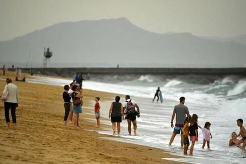 Thời tiết tại một số quốc gia ở châu Âu 'nóng' bất thường vào tháng 10