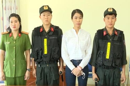 Thêm nữ kế toán bị bắt do liên quan đến vụ Chủ tịch UBND xã tham ô tài sản