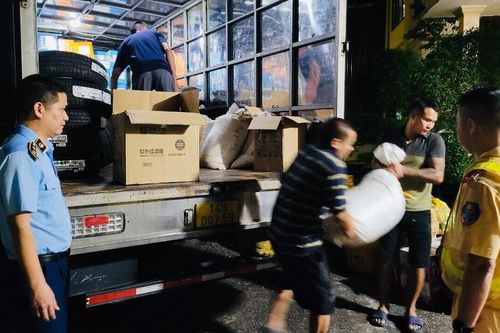 Phát hiện gần 500kg nguyên liệu trà sữa không rõ nguồn gốc