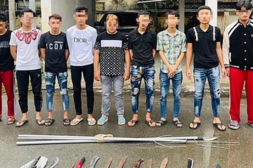 Báo động nạn loạn đả tuổi học trò