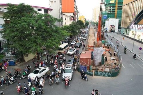 Cầu vượt chữ C tiếp tục chậm tiến độ: Năng lực nhà thầu đến đâu?