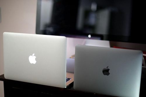 Logo quả táo phát sáng sắp trở lại trên MacBook