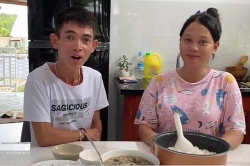 Youtuber 'chăn bò' So Y Tiết lộ nhan sắc của vợ