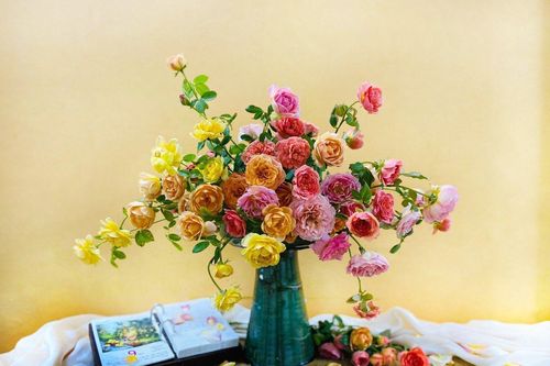 Mãn nhãn với 101 cách cắm hoa hồng ngoại đẹp mê li