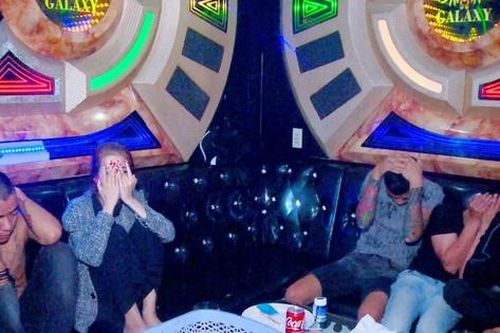 Phát hiện 43 'dân chơi' dương tính với ma túy trong quán karaoke